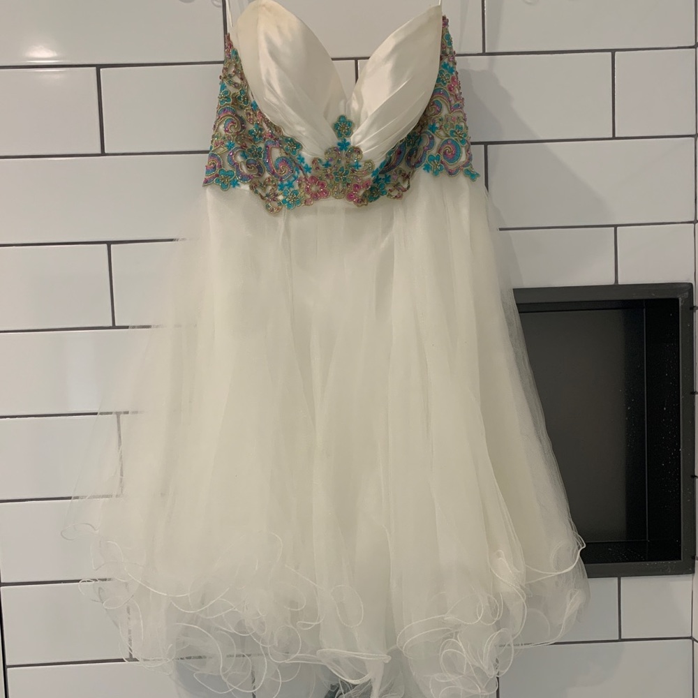 White short prom dress